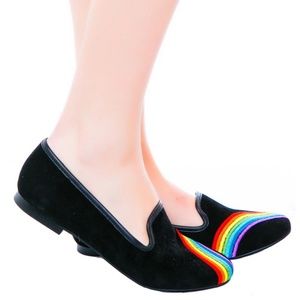 ISO (DO NOT BUY) YRU Rainbow Lavish Flats